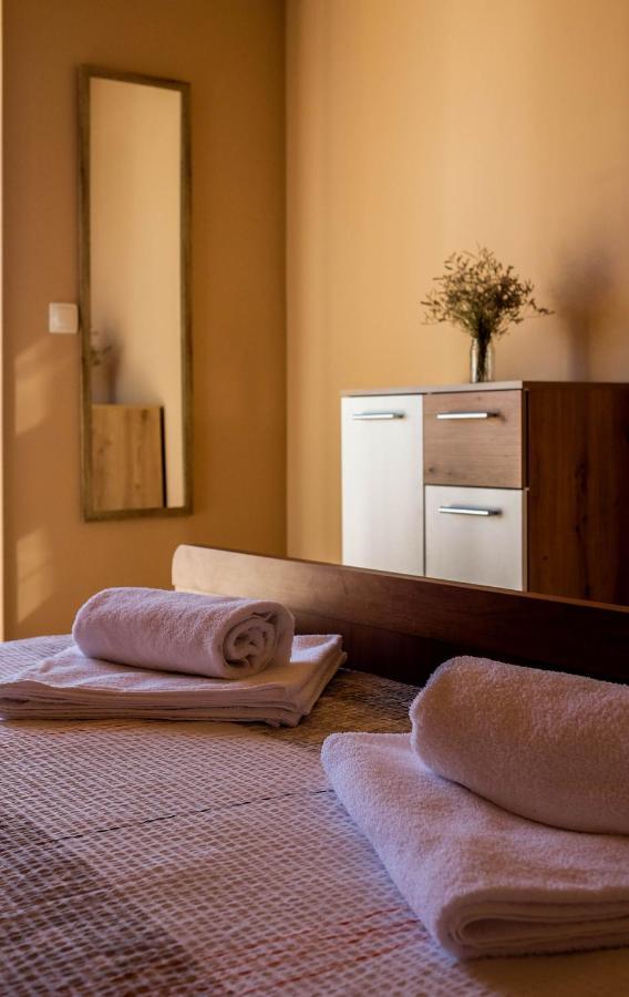 Apartments Karla ロゴズニッツァ エクステリア 写真